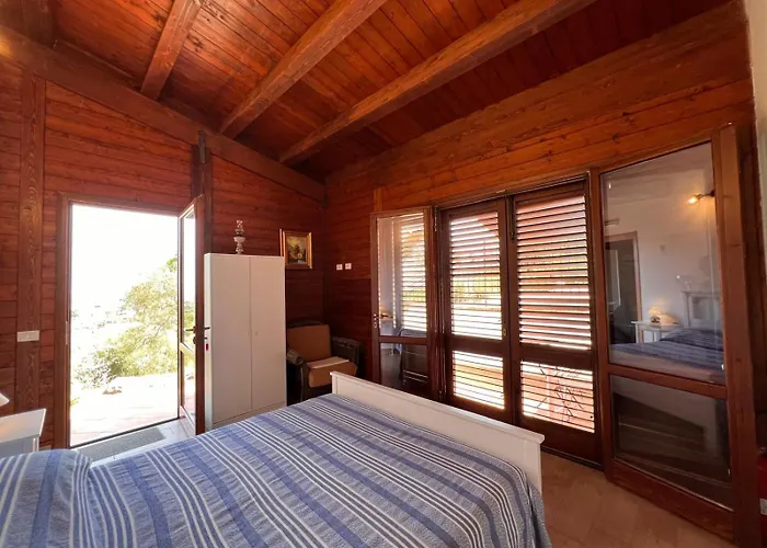 Holiday home Casetta Di Salaverde Cefalu